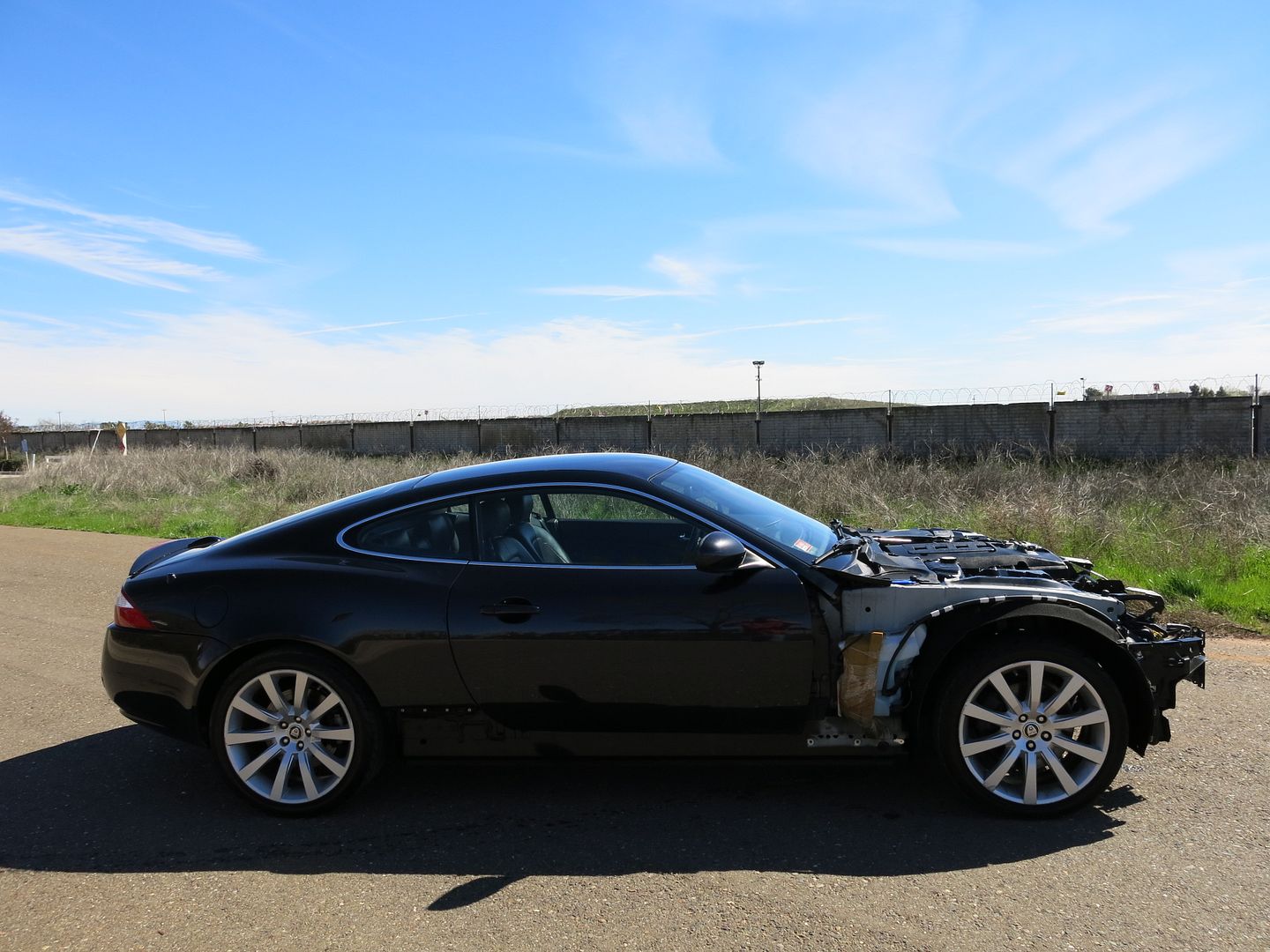 Buy used 2007 Jaguar XK coupe damaged wrecked rebuildable salvage 07